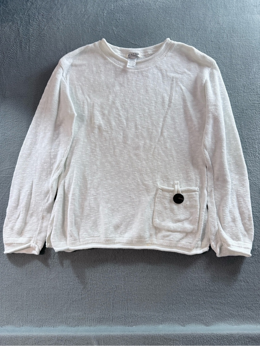 Avalin - Womenโs Long-Sleeve Pocket Sweater
